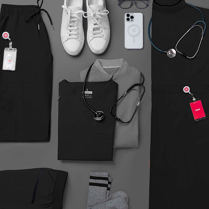 TOTAL BLACK