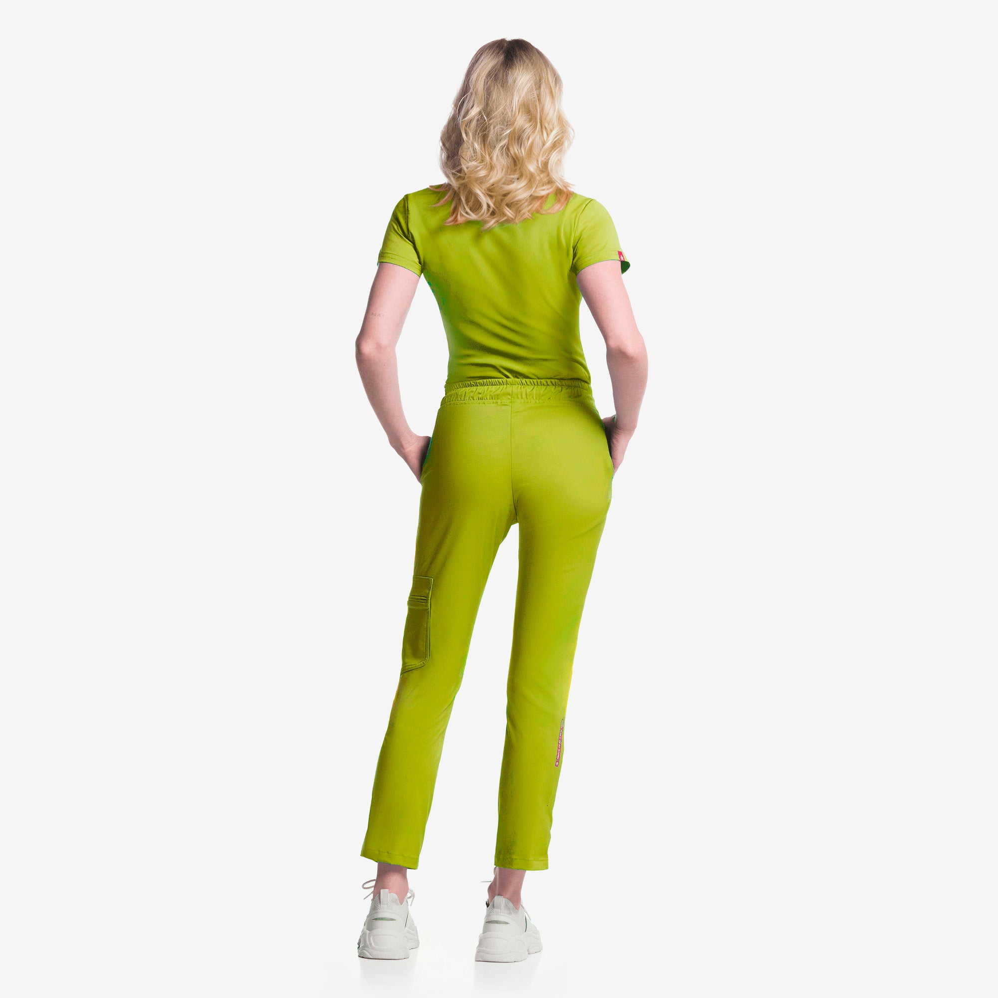 Kanaus® Scrub Beyond Straight Cut | Dama