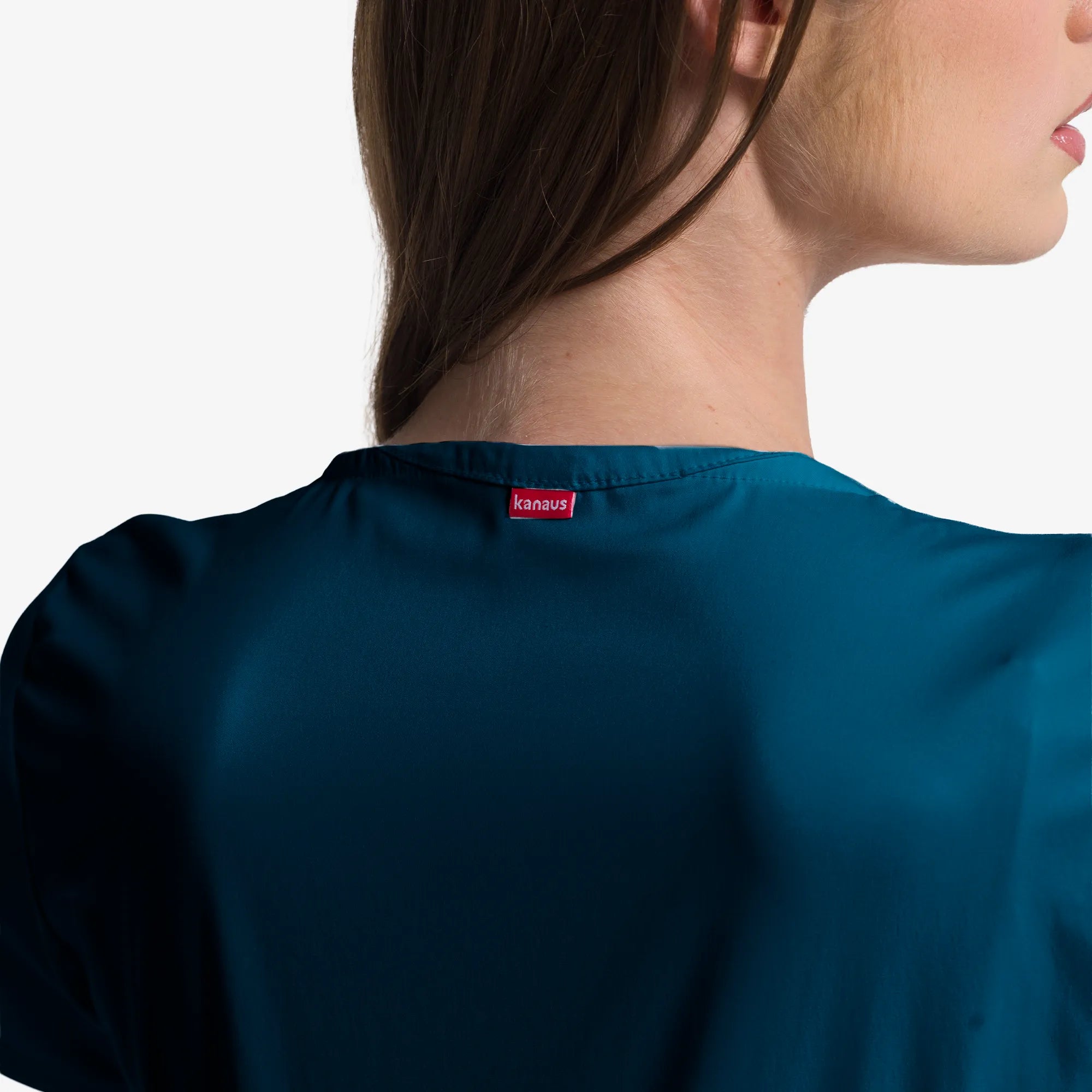 Kanaus® Scrub Beyond Straight Cut | Dama