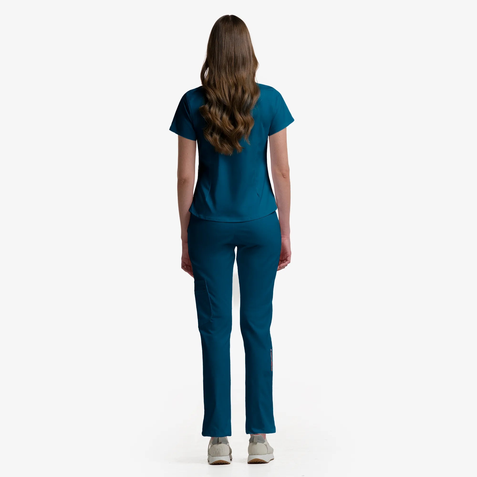 Kanaus® Scrub Beyond Straight Cut | Dama