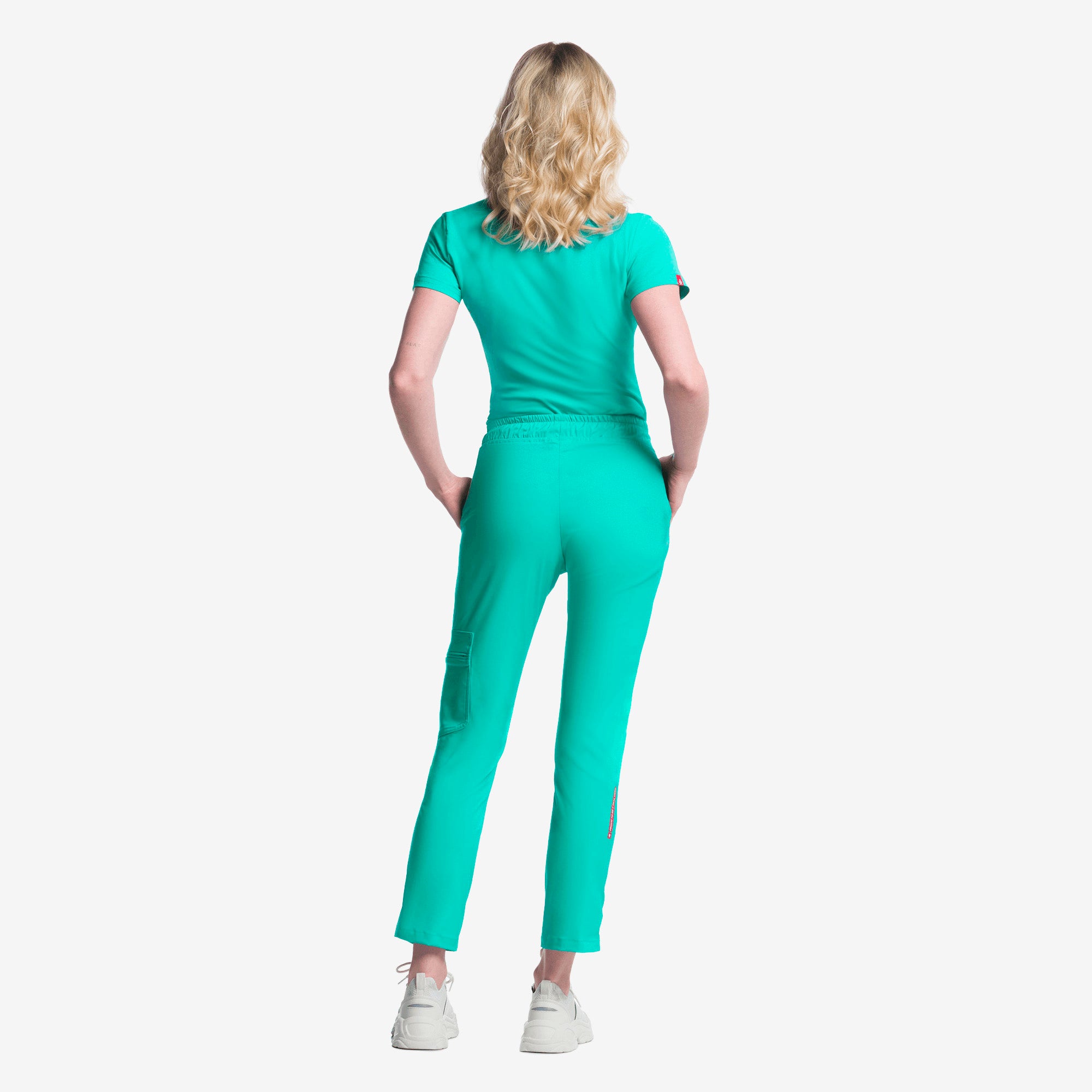 Kanaus® Scrub Beyond Straight Cut | Dama