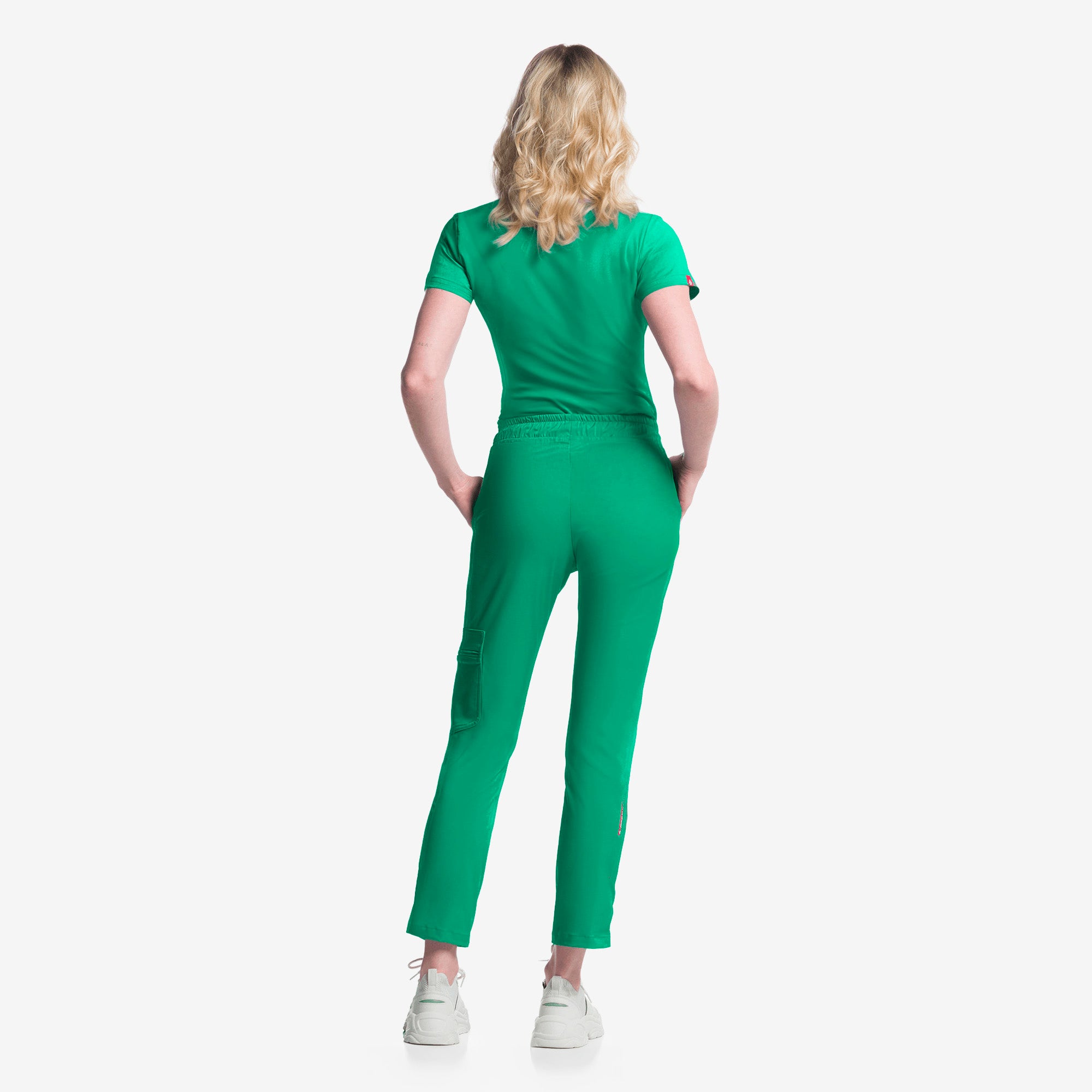 Kanaus® Scrub Beyond Straight Cut | Dama