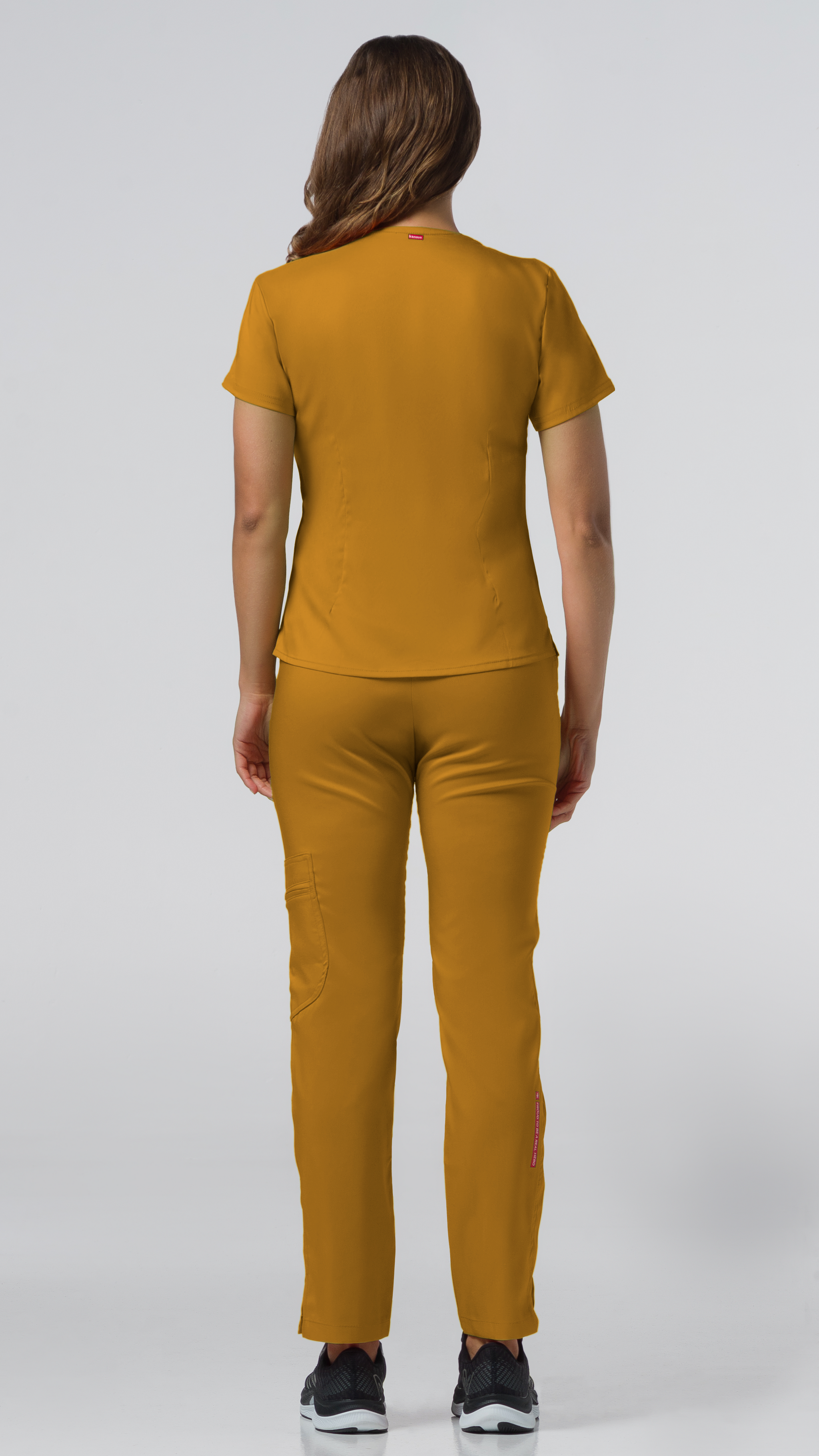 Kanaus® Scrub Beyond Straight Cut | Dama