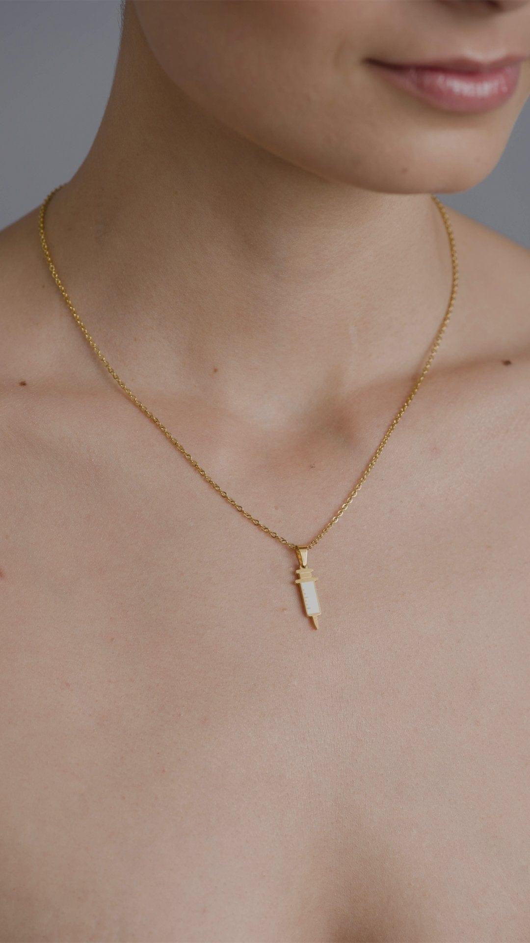 Kanaus Jewelry® SET: Collar/Dije Golden Syringe & Aretes Round Small Gold - Kanaus